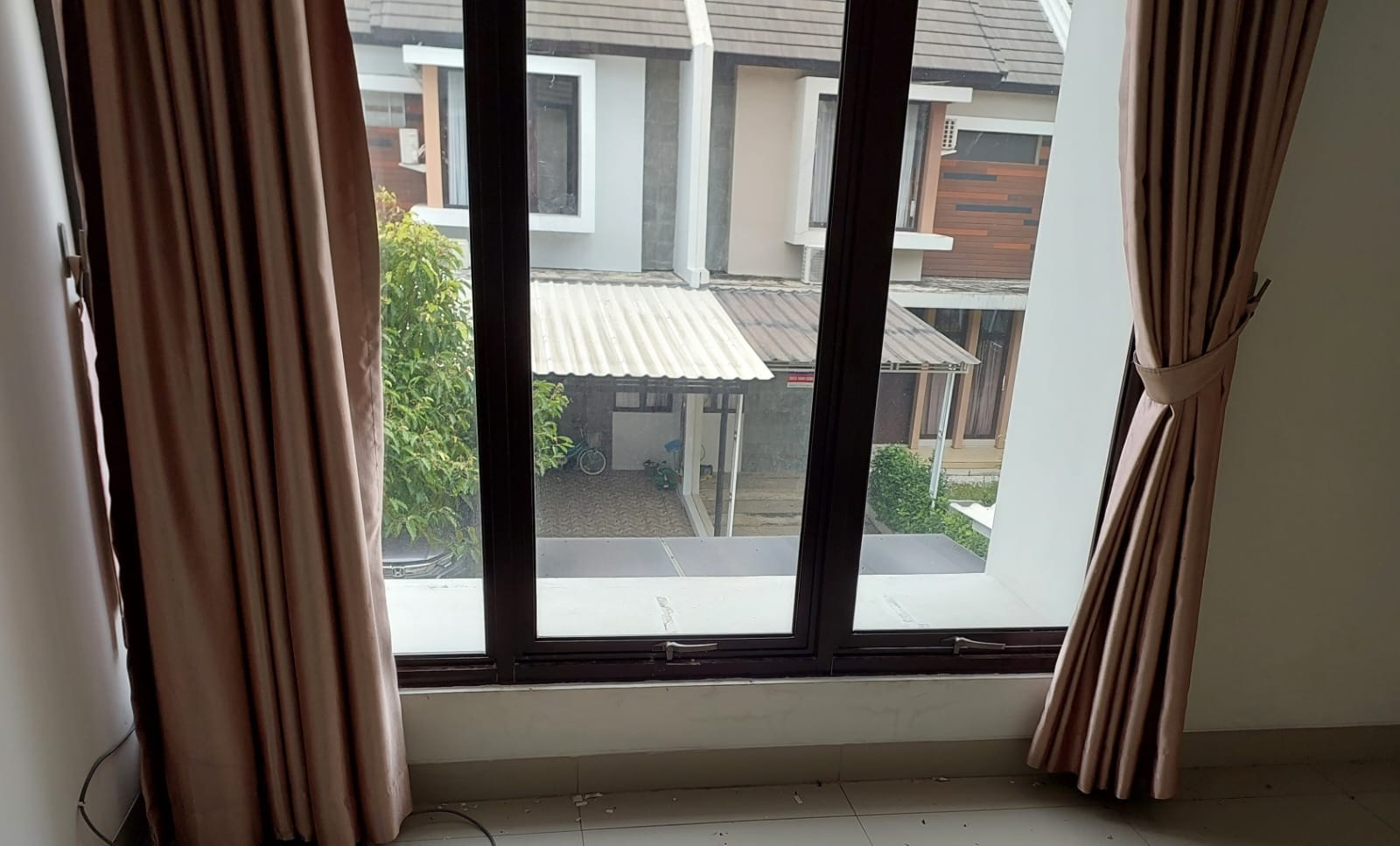 Rumah Disewakan Semi Furnished di Cluster Cosmo Lippo Cikarang